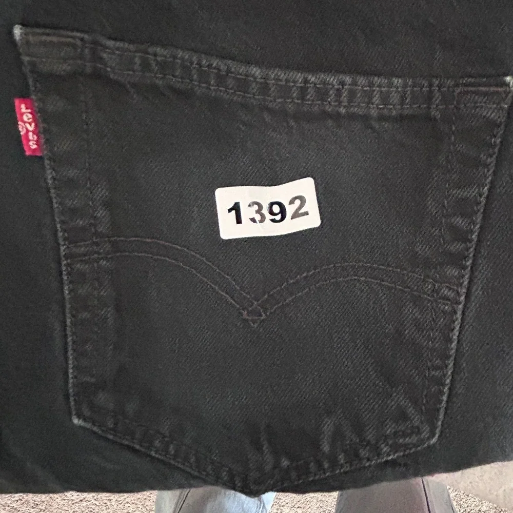 Levis 501 Original Fit Jean Mens 33x32 Faded Black Straight Leg Button Fly 00501